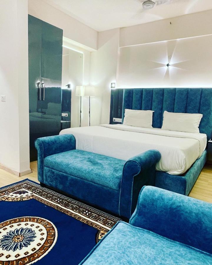 Neel Skye - Couple Friendly - Dlf My Pad, Gomtinagar , Lucknow Aparthotel Kültér fotó